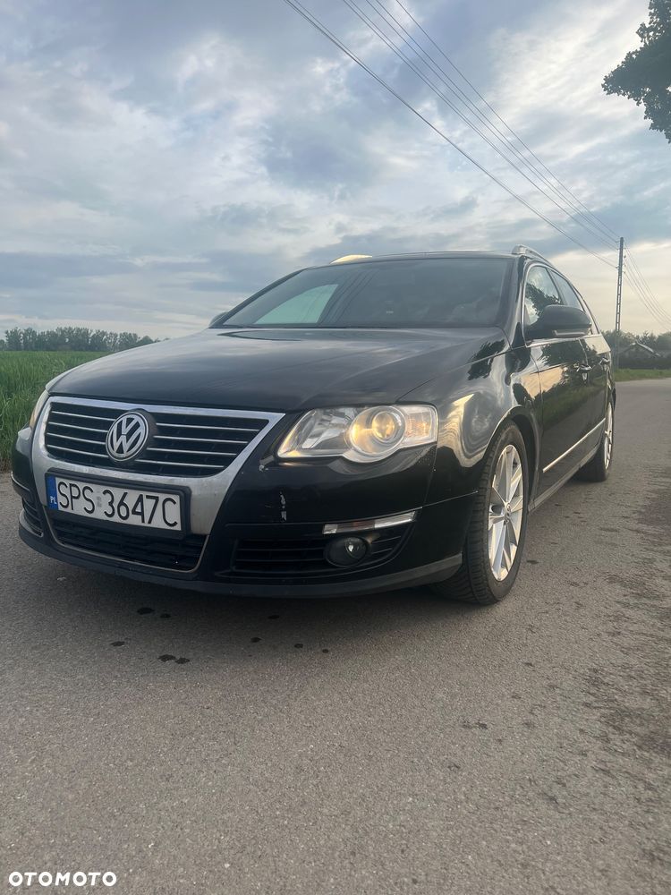 Volkswagen Passat - 1