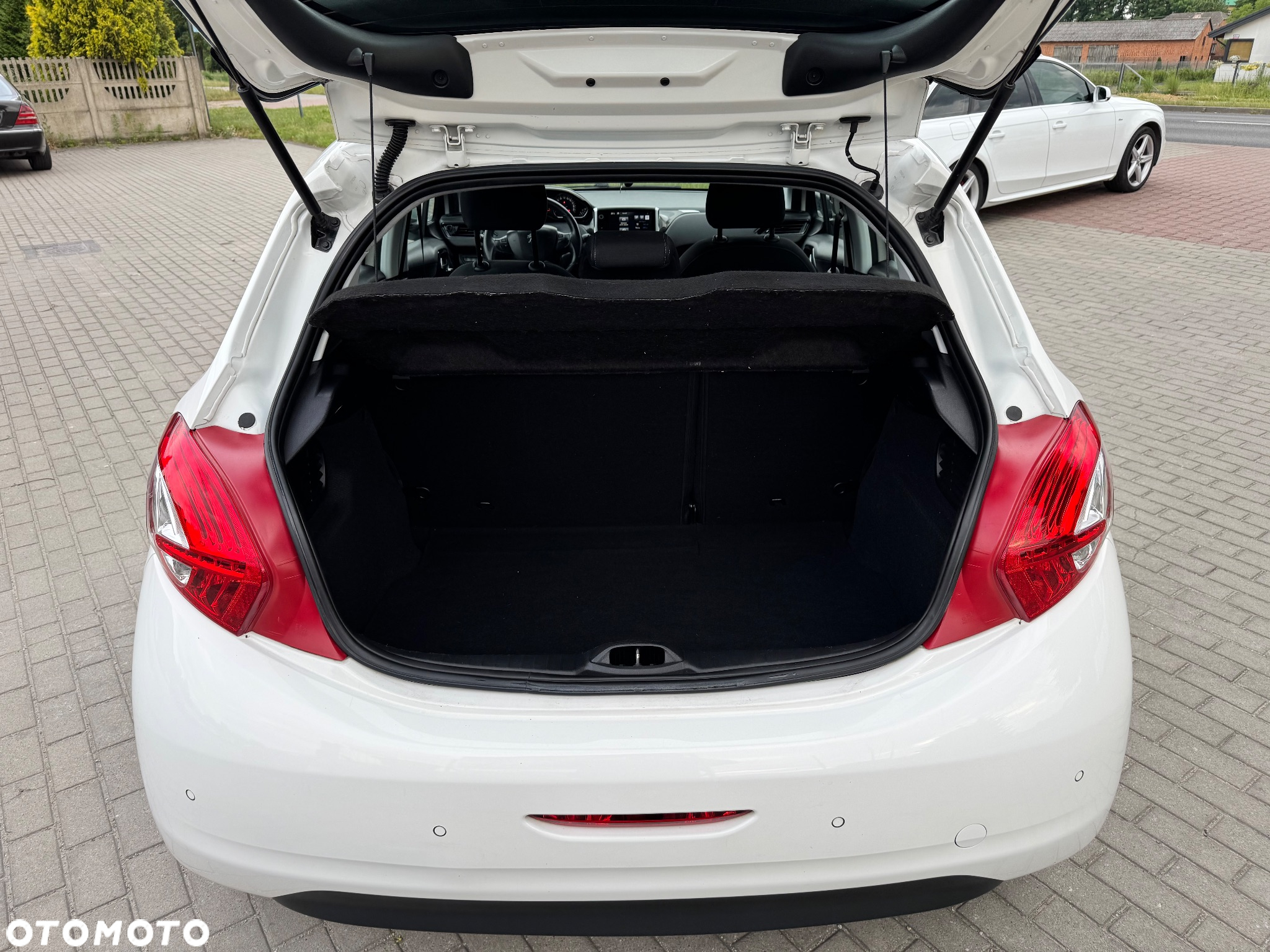 Peugeot 208 e-HDi FAP 92 Stop&Start Style - 25