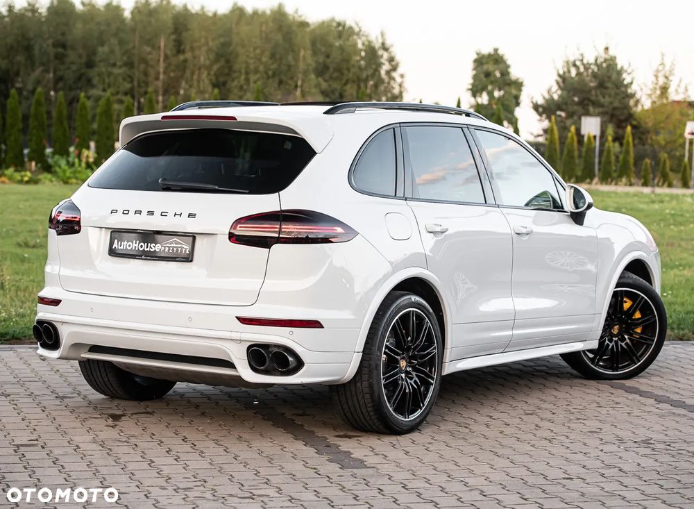 Porsche Cayenne S Diesel Platinum Edition - 4