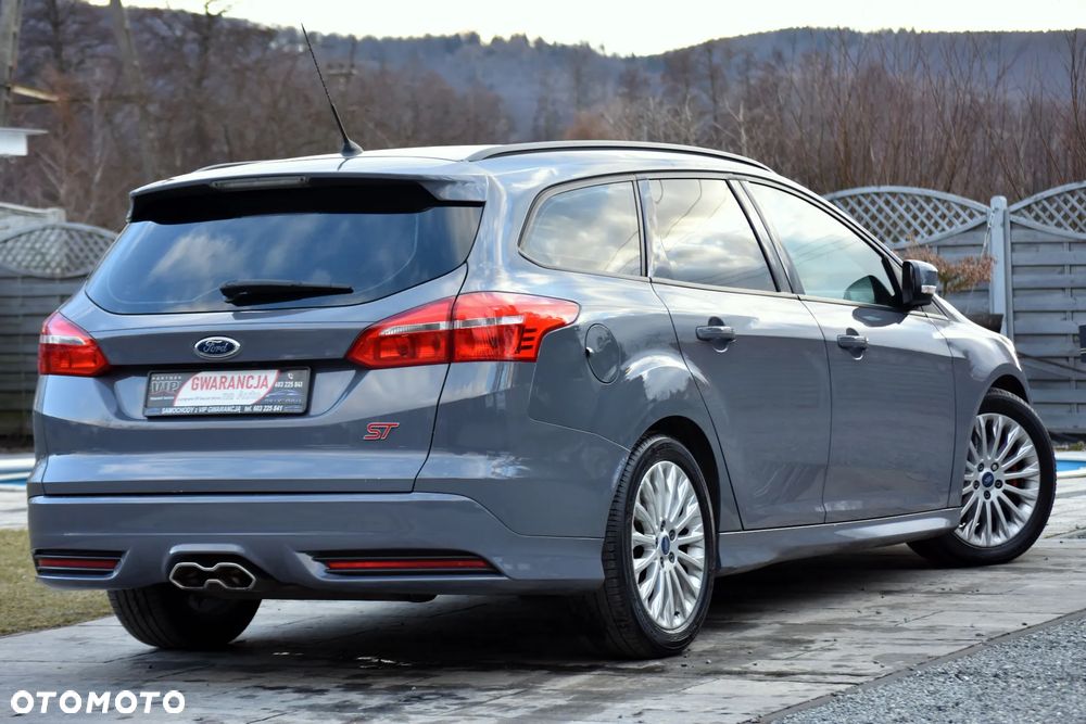 Ford Focus 2.0 TDCi ST - 18