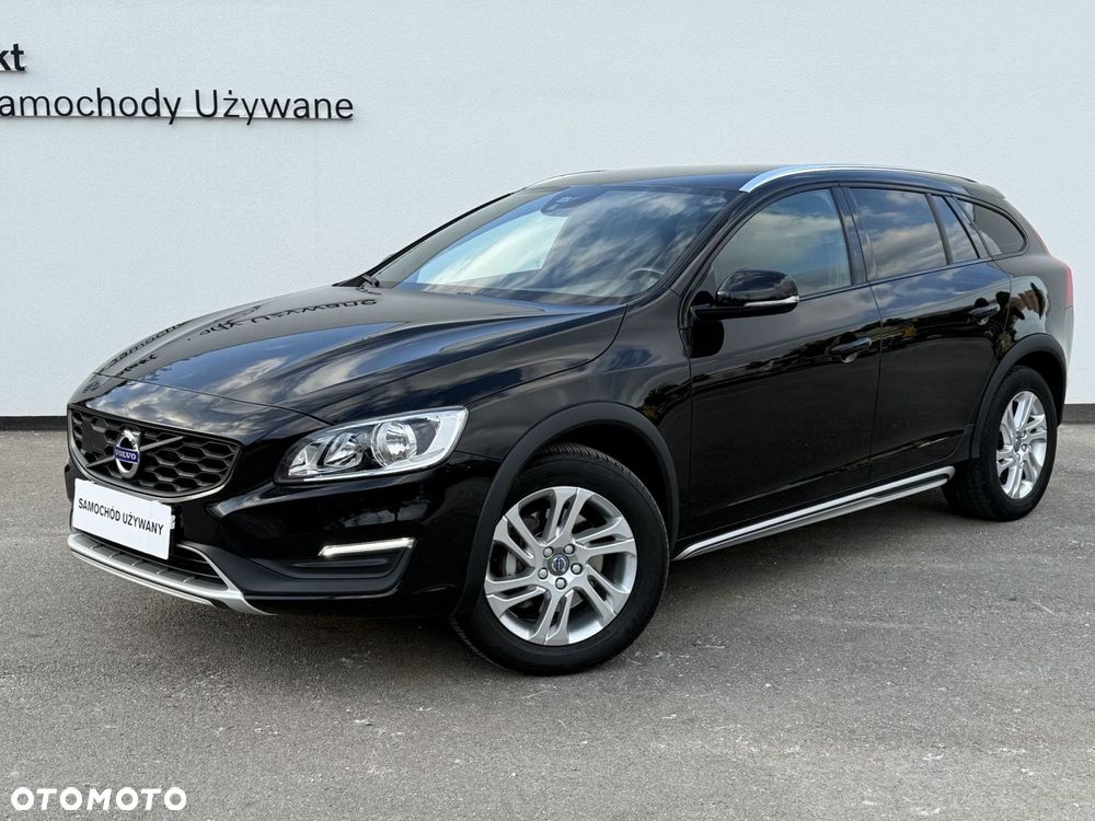 Volvo V60 Cross Country - 1