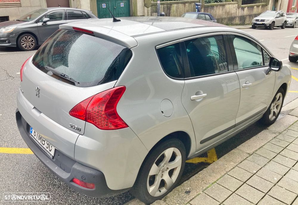 Peugeot 3008 1.6 HDi Executive - 3