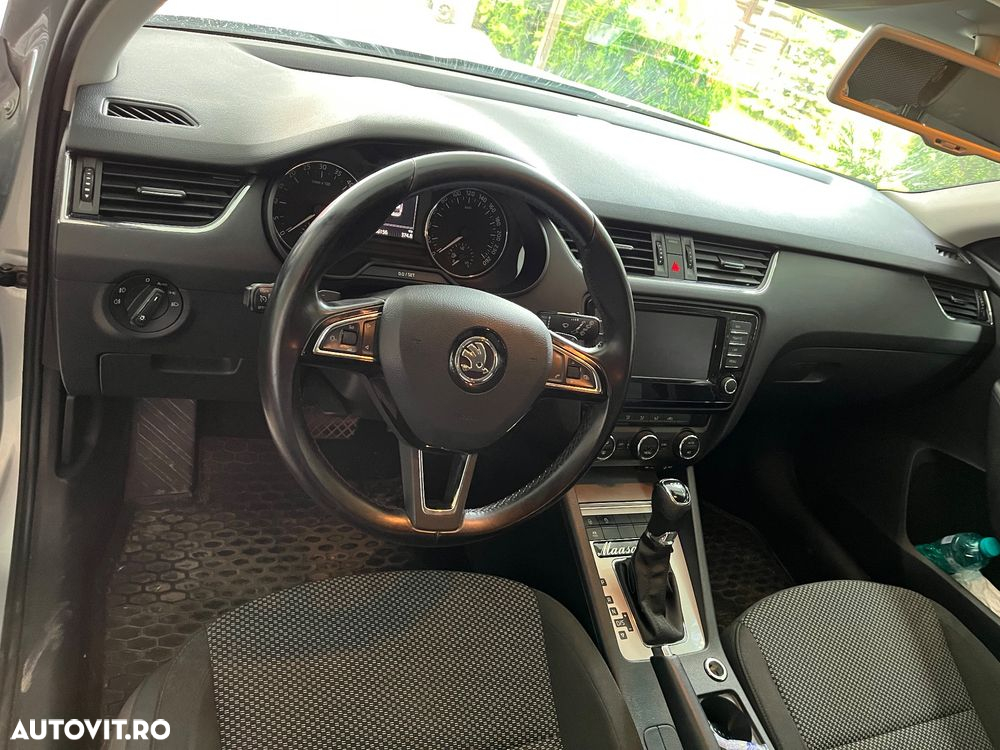 Skoda Octavia 1.6 TDI DSG Style - 9