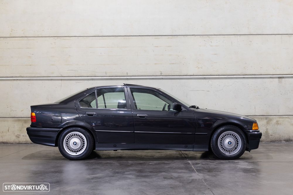 BMW 325 i - 3