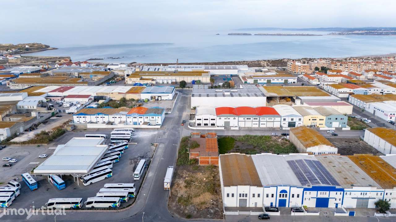Terreno Urbano 800 m² com Infraestruturas — Zona Industrial de Peniche - Grande imagem: 2/12