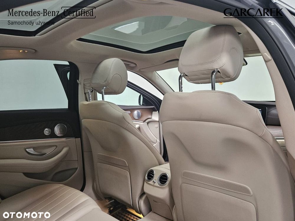 Mercedes-Benz Klasa E - 21