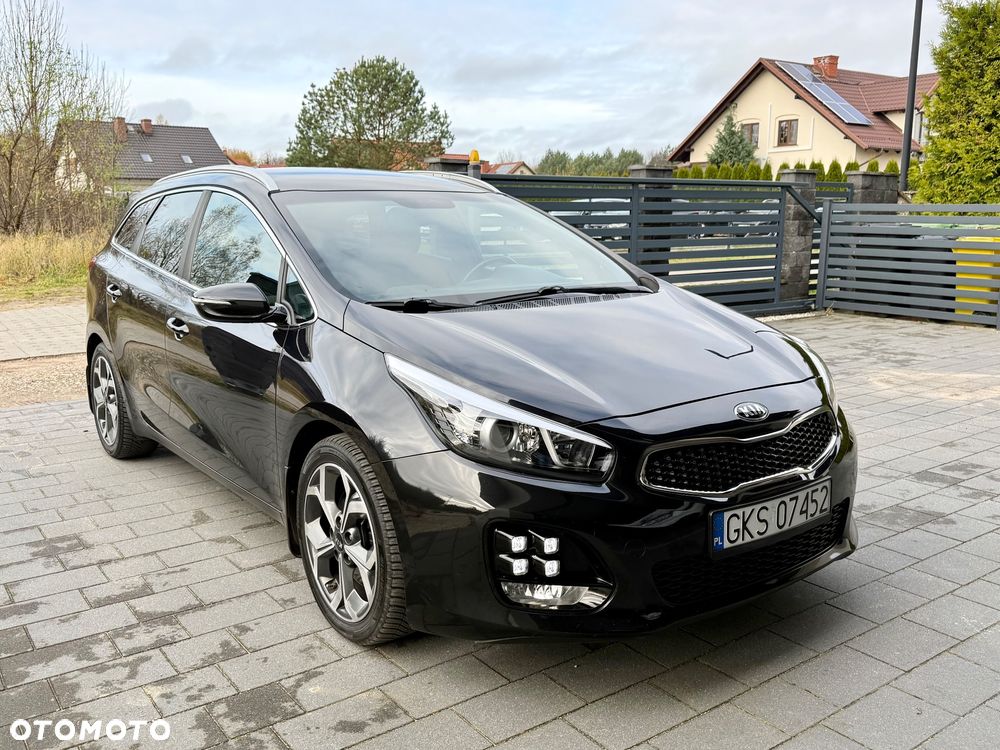 Kia Ceed 1.6 CRDi 136 DCT ISG SW GT Line - 36
