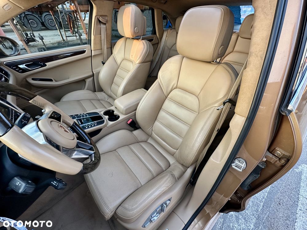 Porsche Macan Turbo PDK - 12