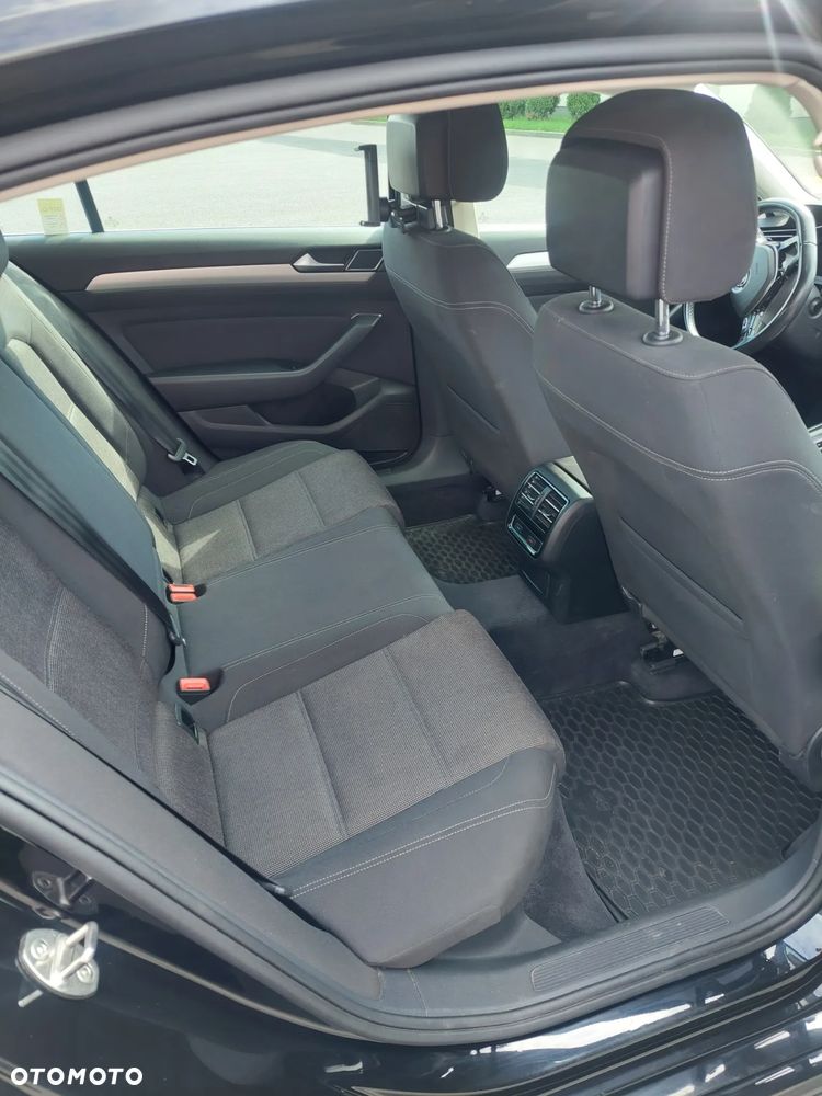 Volkswagen Passat 2.0 TDI BMT Comfortline DSG7 - 9
