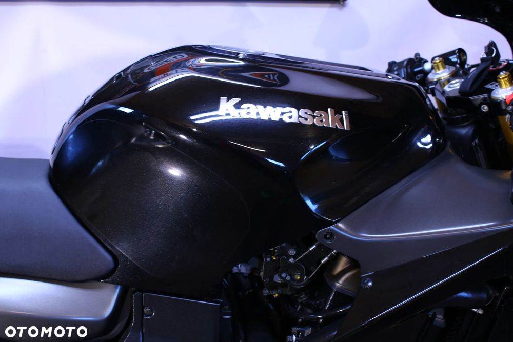 Kawasaki ZX - 16