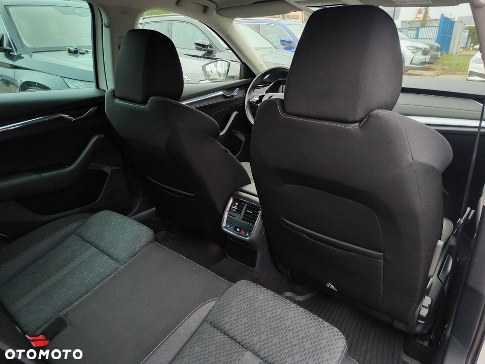 Skoda Octavia 2.0 TDI Style DSG - 24