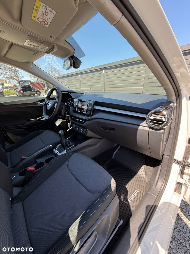 Skoda Fabia 1.0 MPI Active - 21