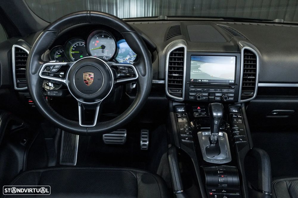 Porsche Cayenne S E-Hybrid - 7