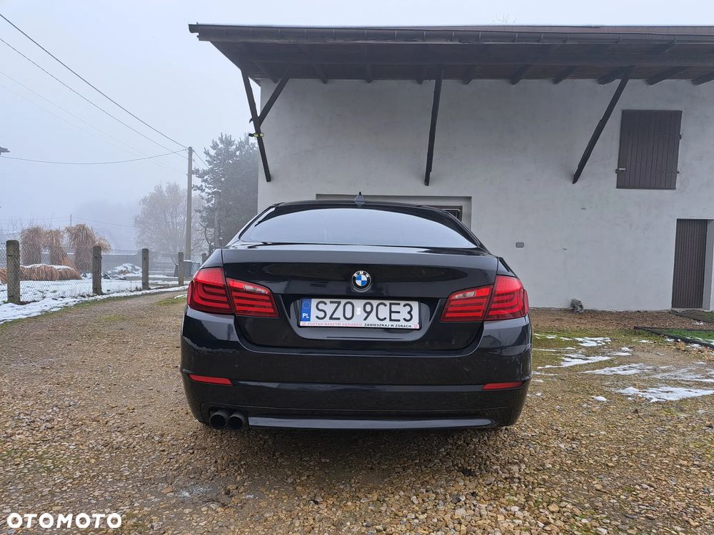 BMW Seria 5 528i xDrive - 6