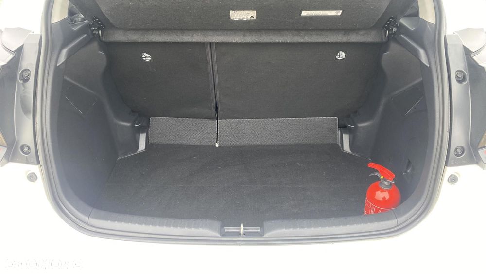 Toyota Yaris 1.5 Comfort - 12