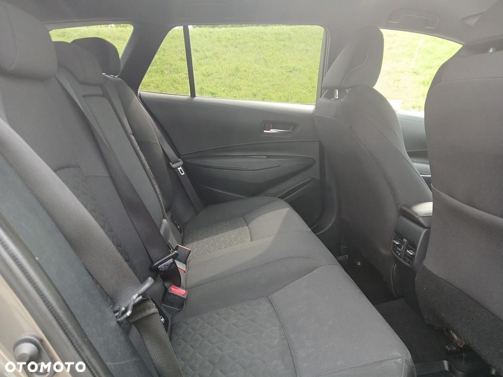 Toyota Corolla 1.8 Hybrid Comfort - 18