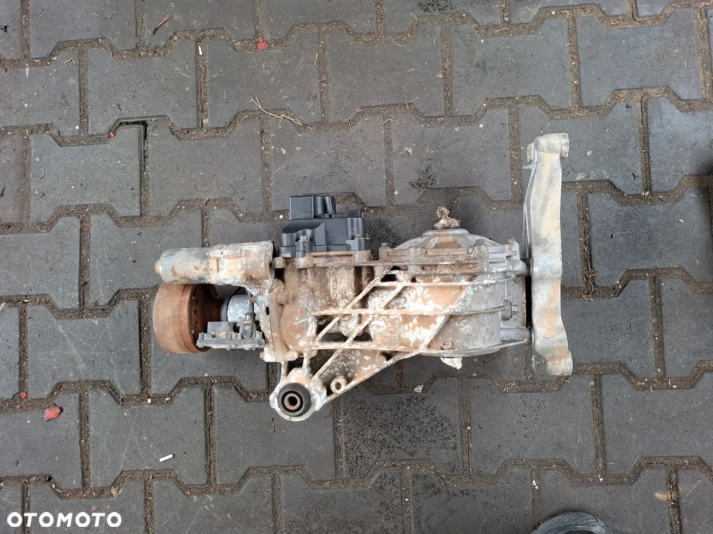 VOLVO XC40 TYLNY DYFER T4 T5 P1216552 - 2