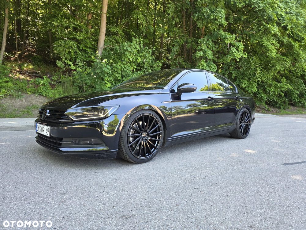 Volkswagen Passat - 2