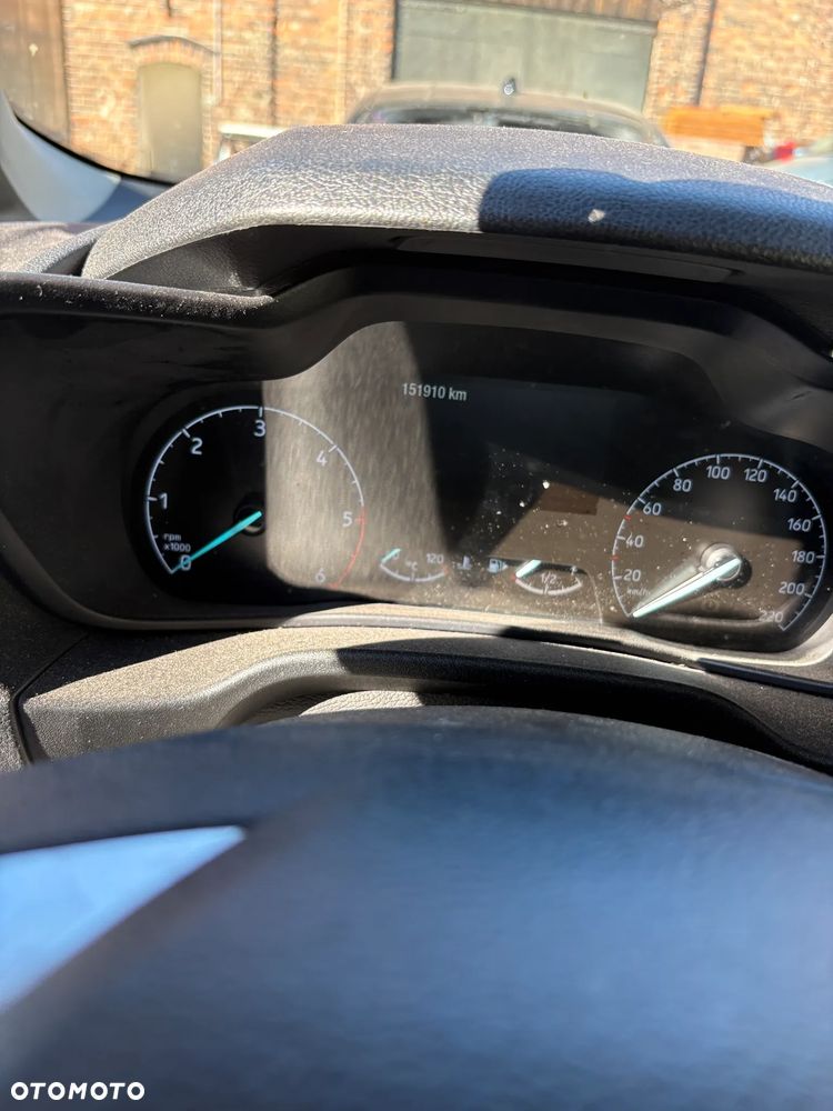 Ford Transit Connect - 17