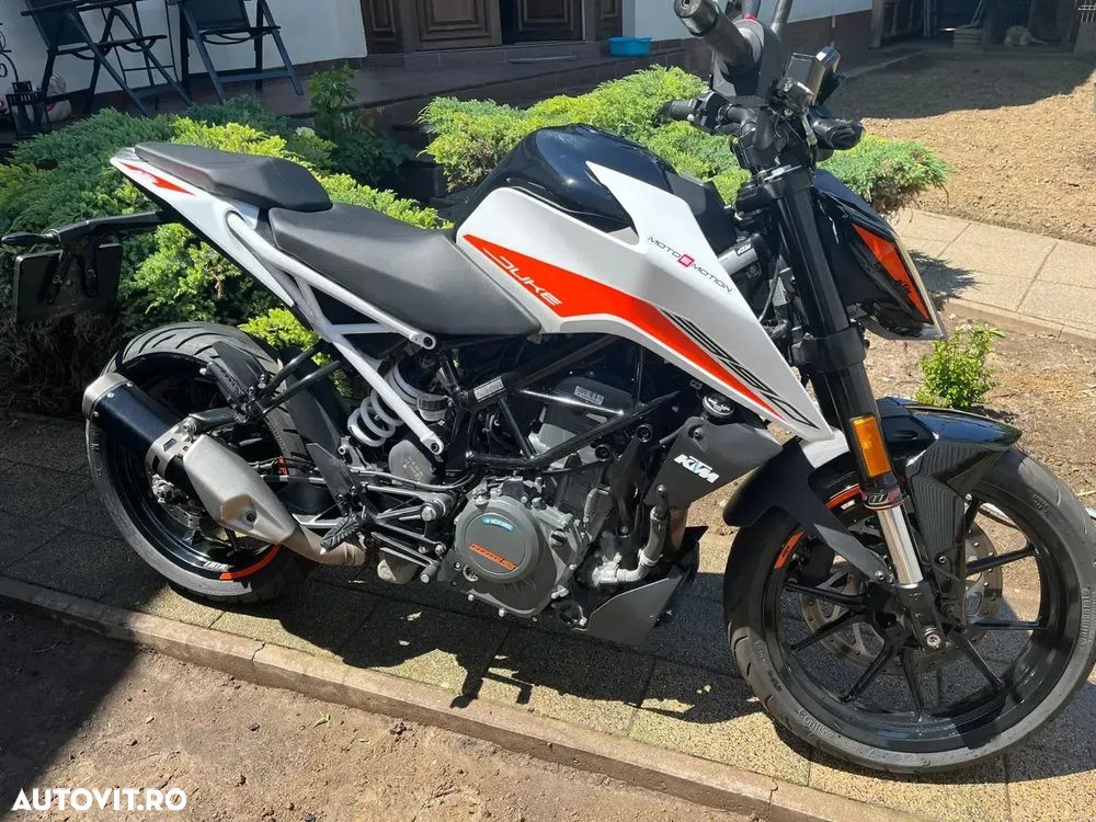KTM 390 Duke - 1