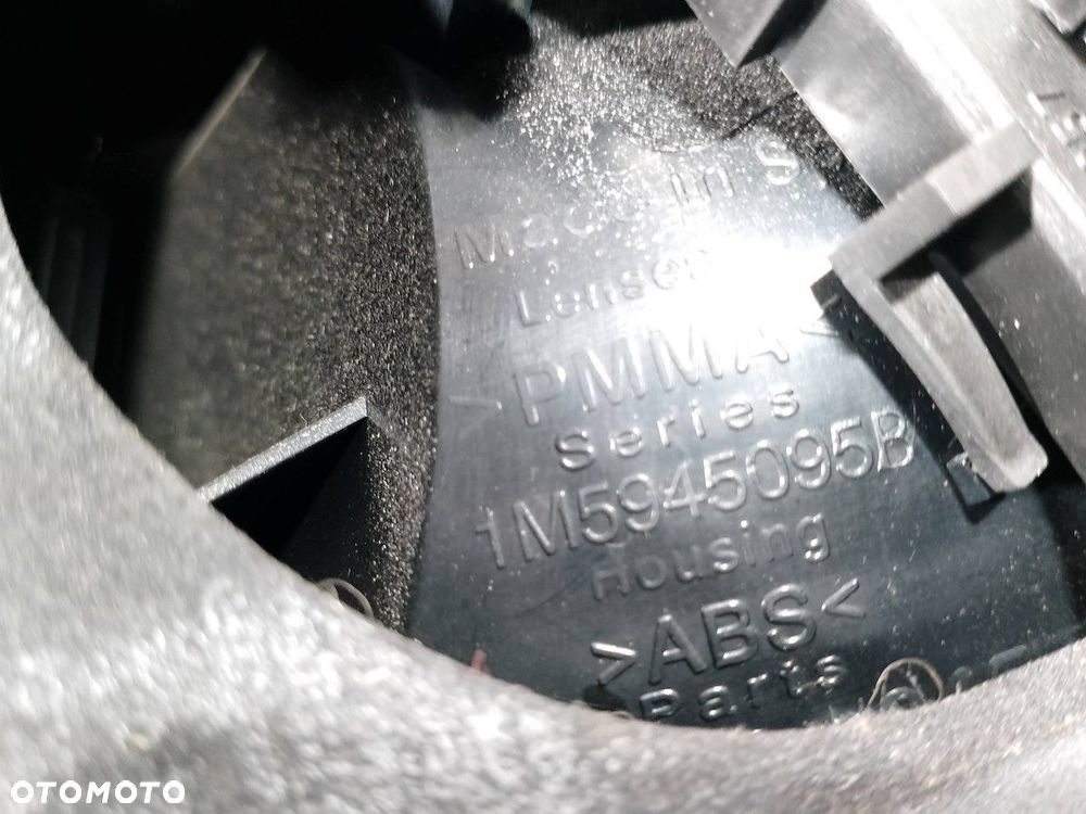 LAMPA TYLNA LEWA SEAT TOLEDO II 1M5945095B SEDAN - 4