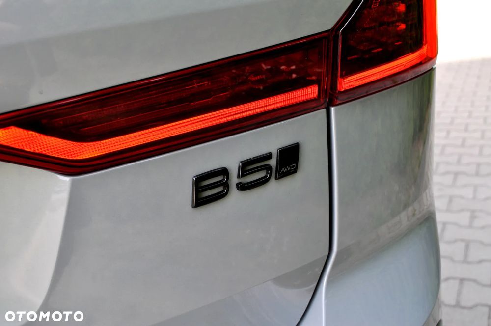 Volvo XC 60 B5 B AWD Plus Dark - 30