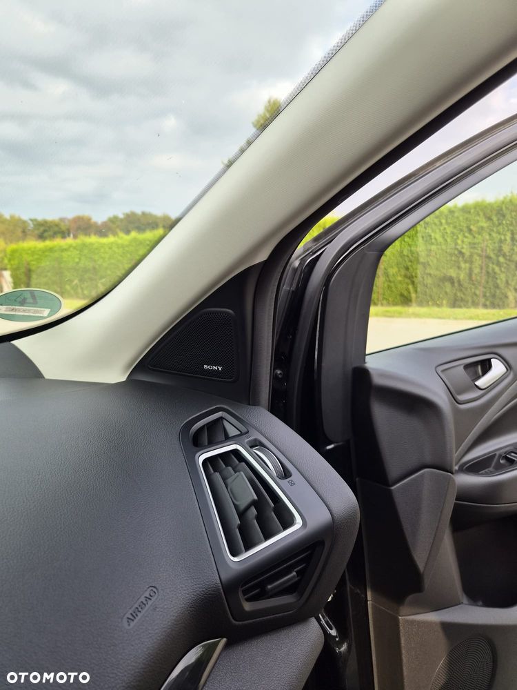 Ford Kuga - 16