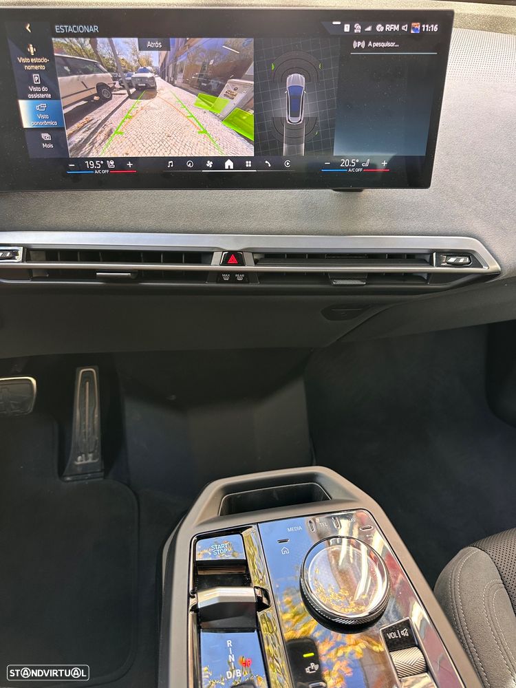 BMW iX xDrive 45 Pack Desportivo - 23