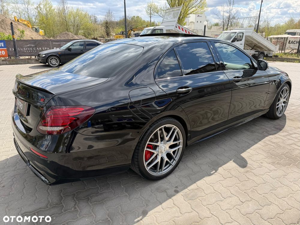 Mercedes-Benz Klasa E AMG 63 S 4-Matic+ - 5