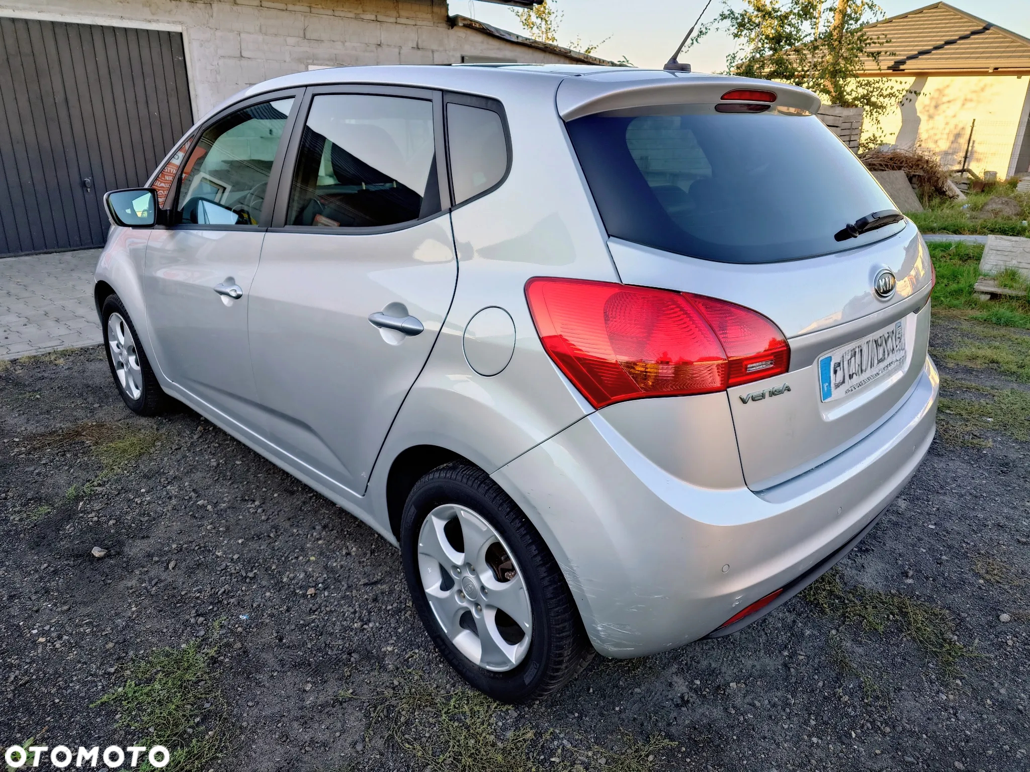 Kia Venga 1.6 CVVT Automatik Dream Team Edition - 4