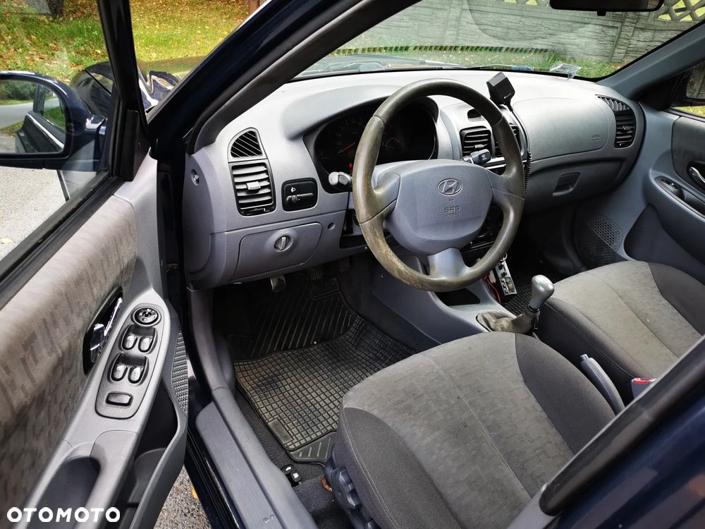 Hyundai Accent 1.5 CRDi Middle - 8