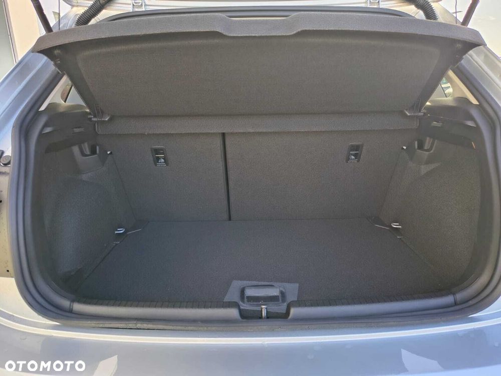 Volkswagen Polo - 28