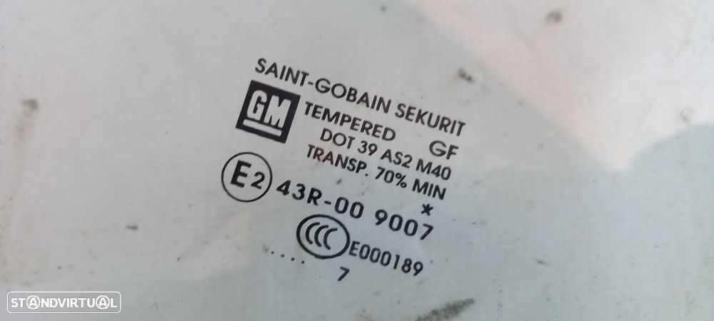 Vidro porta frente direita OPEL Corsa D - 2