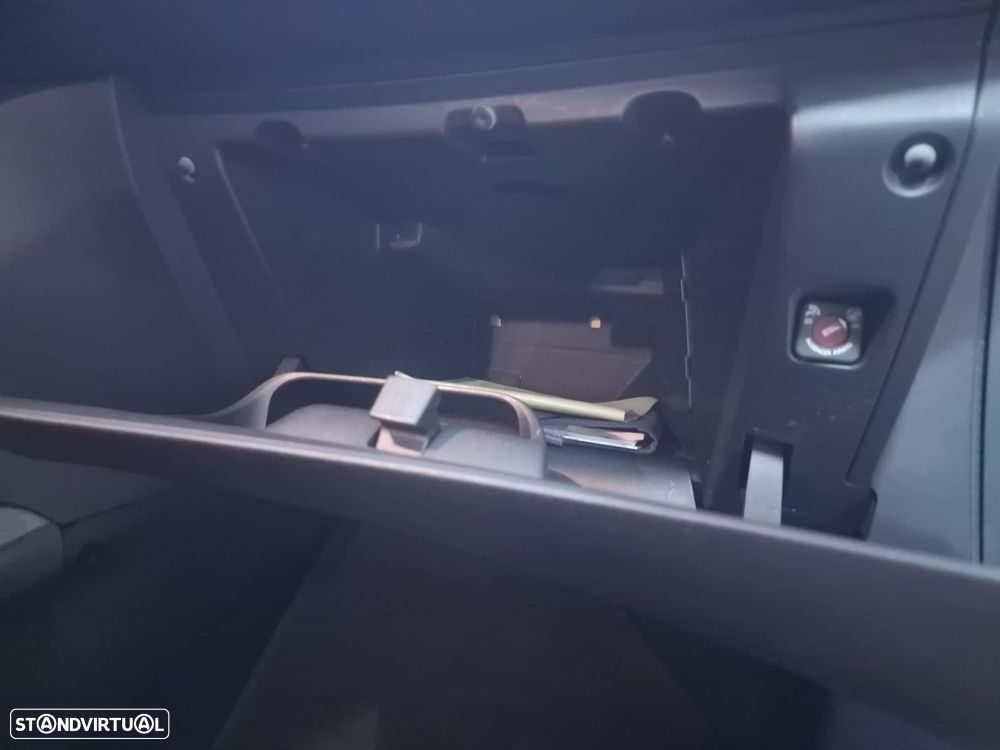 Peugeot 2008 1.6 BlueHDi Style - 22