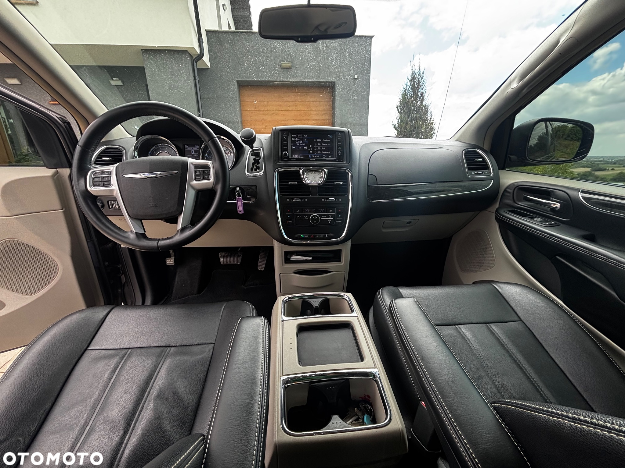 Chrysler Town & Country 3.6 Limited - 22