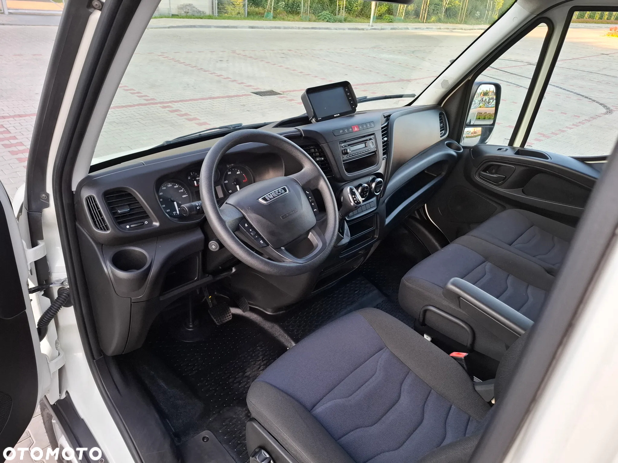 Iveco Daily 35S16 2017 HIMATIC L2H2 CLIMATRONIC - 19