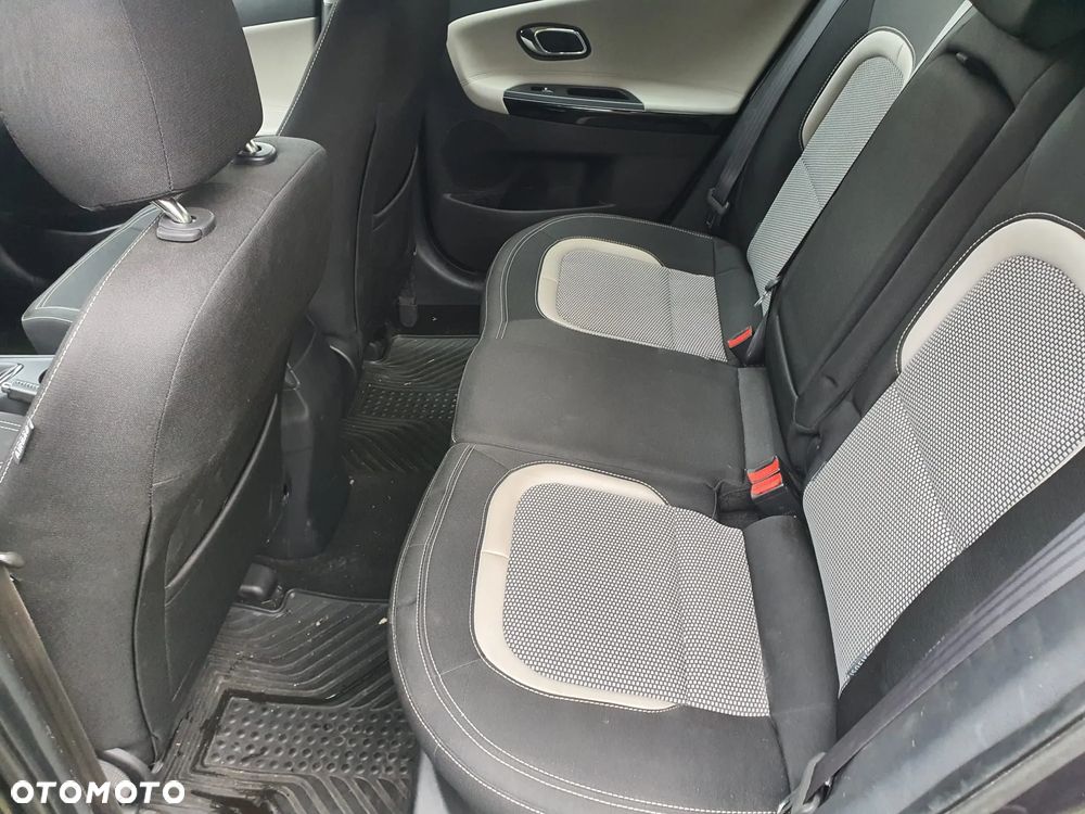 Kia Ceed 1.6 GDI Fifa World Cup Edition - 12