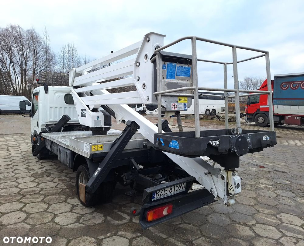 Nissan Cabstar 35.11 - 8