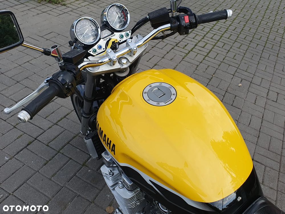 Yamaha XJR - 20