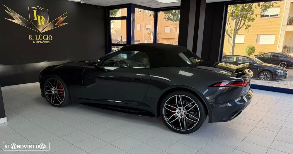 Jaguar F-Type 2.0 i4 Chequered Flag - 10