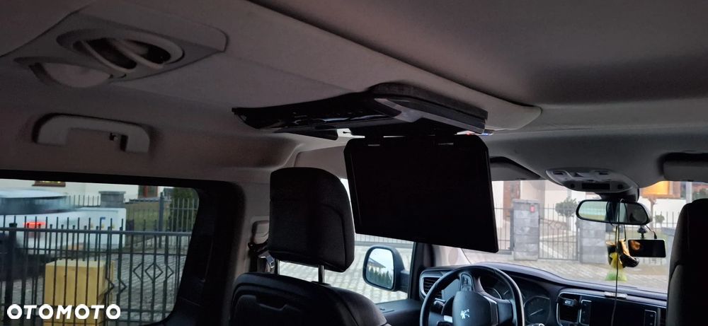 Peugeot Traveller 2.0 BlueHDi Long Business - 11