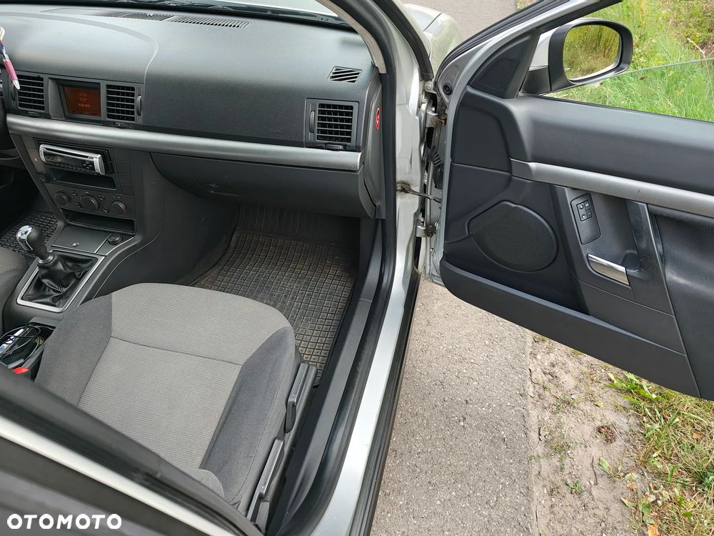 Opel Vectra 1.8 - 10