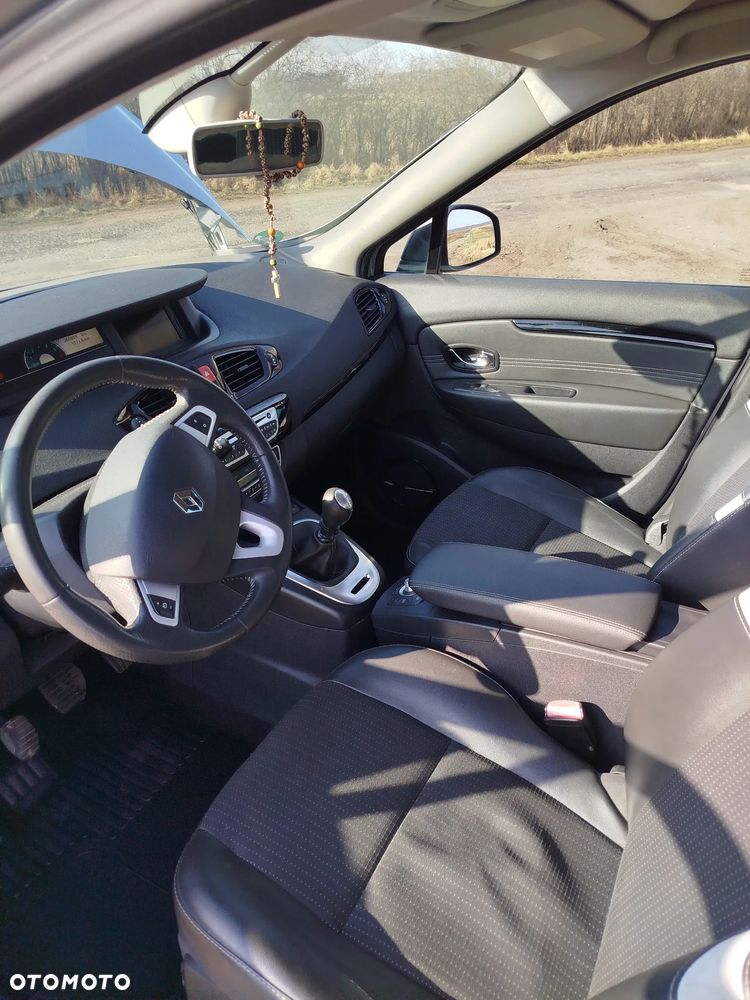 Renault Scenic Energy dCi 130 Start & Stop Bose Edition - 28