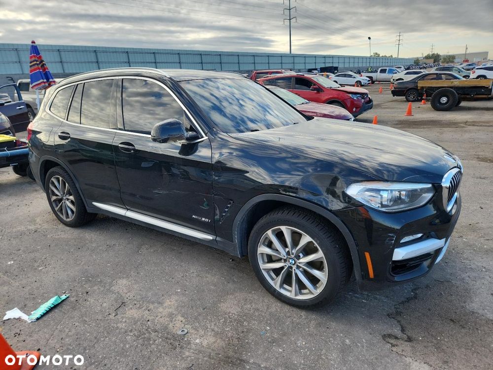 BMW X3 xDrive30i Advantage - 5