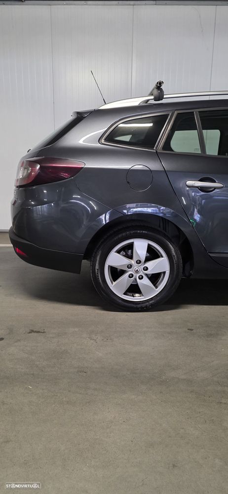 Renault Mégane Sport Tourer - 13