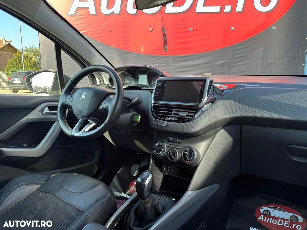 Peugeot 2008 - 8