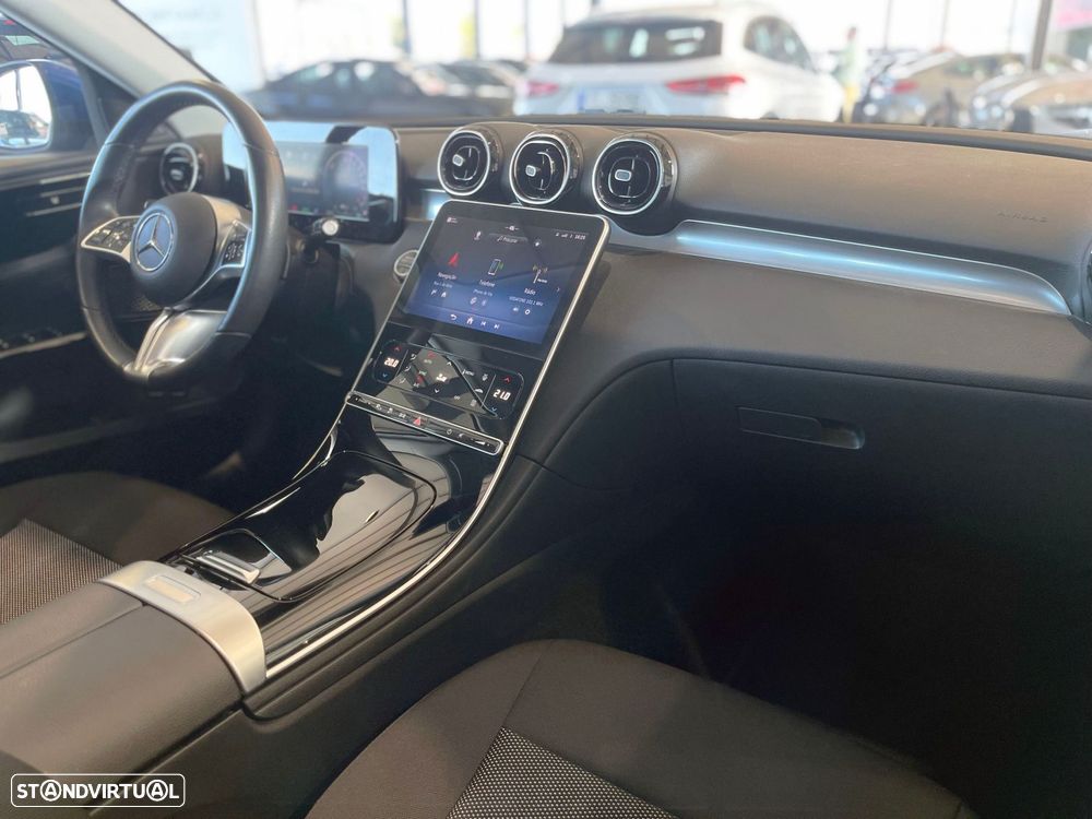 Mercedes-Benz C 300 e Avantgarde - 35