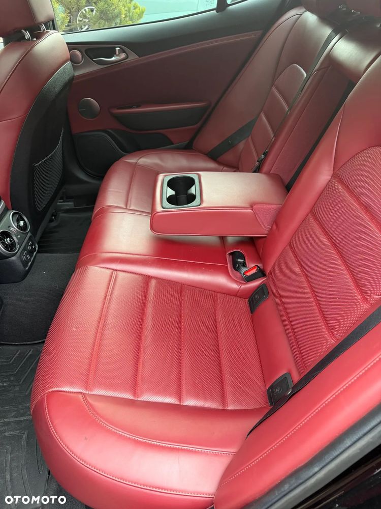 Kia Stinger 3.3 T-GDI AWD GT - 25
