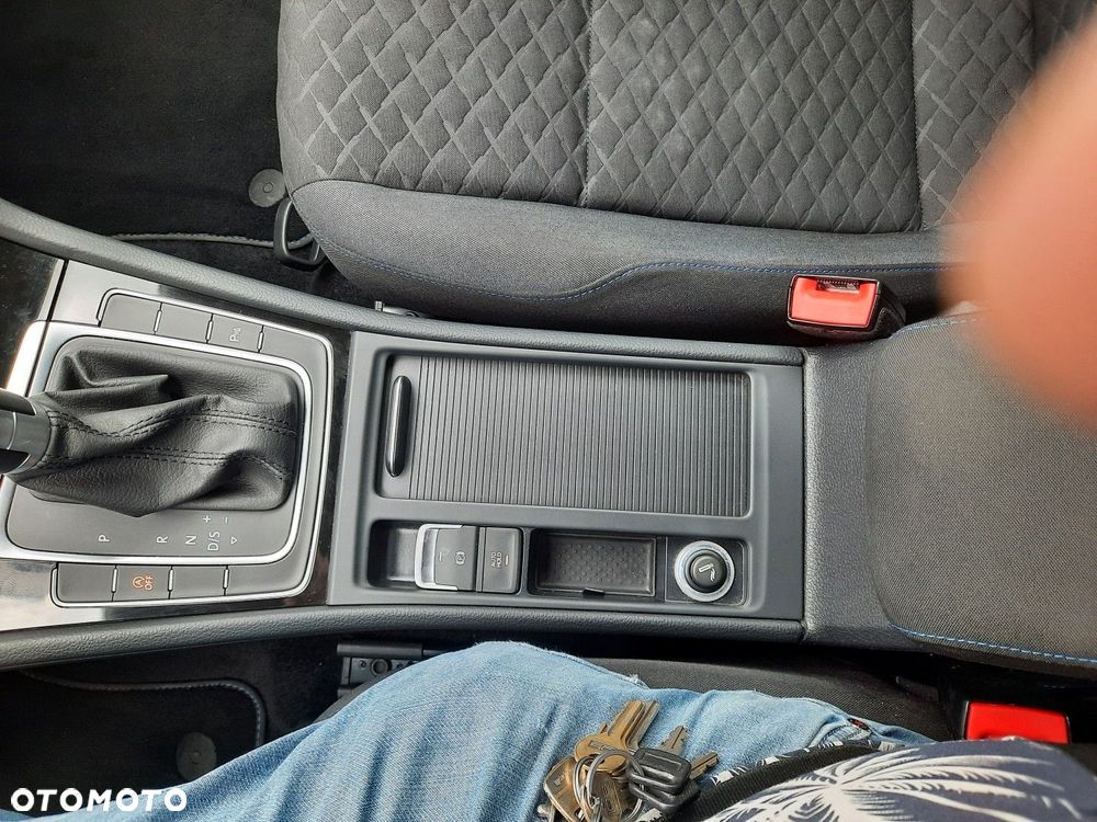 Volkswagen Golf 2.0 TDI DSG Join - 38