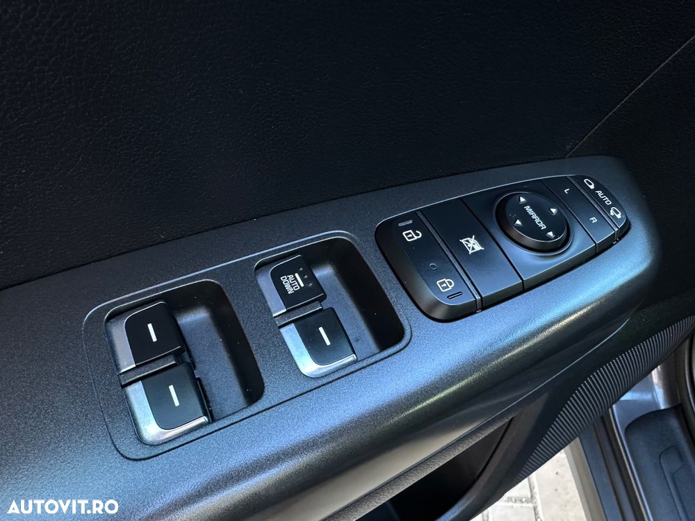 Kia Sportage 1.7 CRDI 2WD ISG Aut. Dream-Team Edition - 14